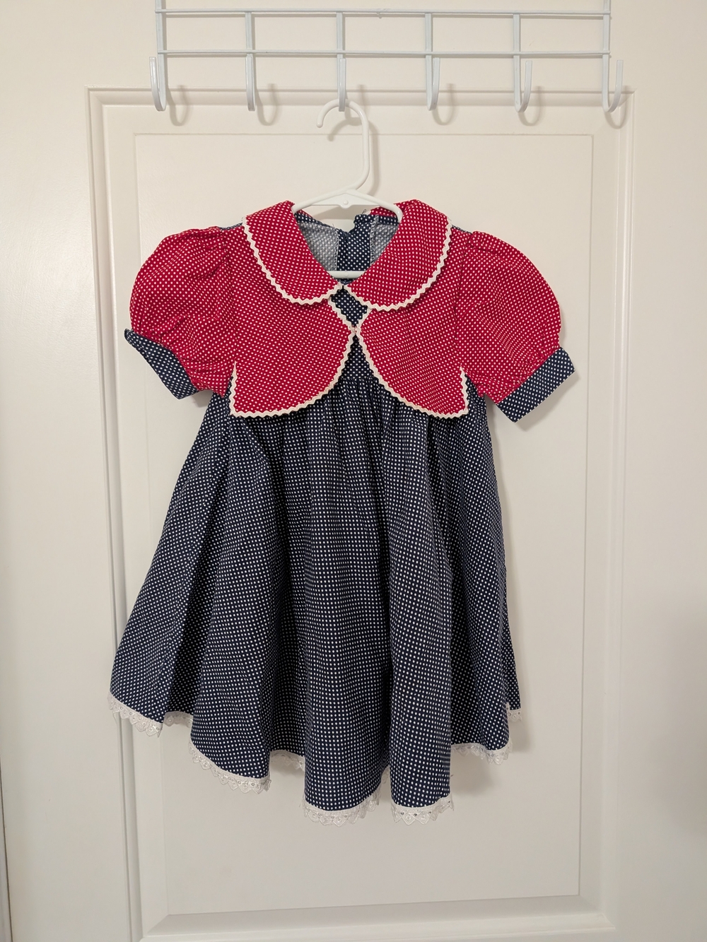 Vintage Girls 4-5 Red Navy Polka Dot Puff Sleeve Prairie Dress Lace